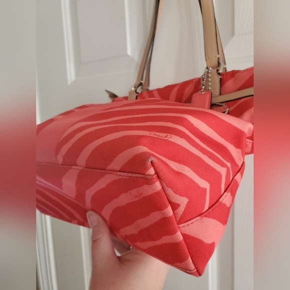 Coach Womens F23283 Orange Tan Canvas Zebra Print Leather Trim Tote Handbag - Picture 8 of 16